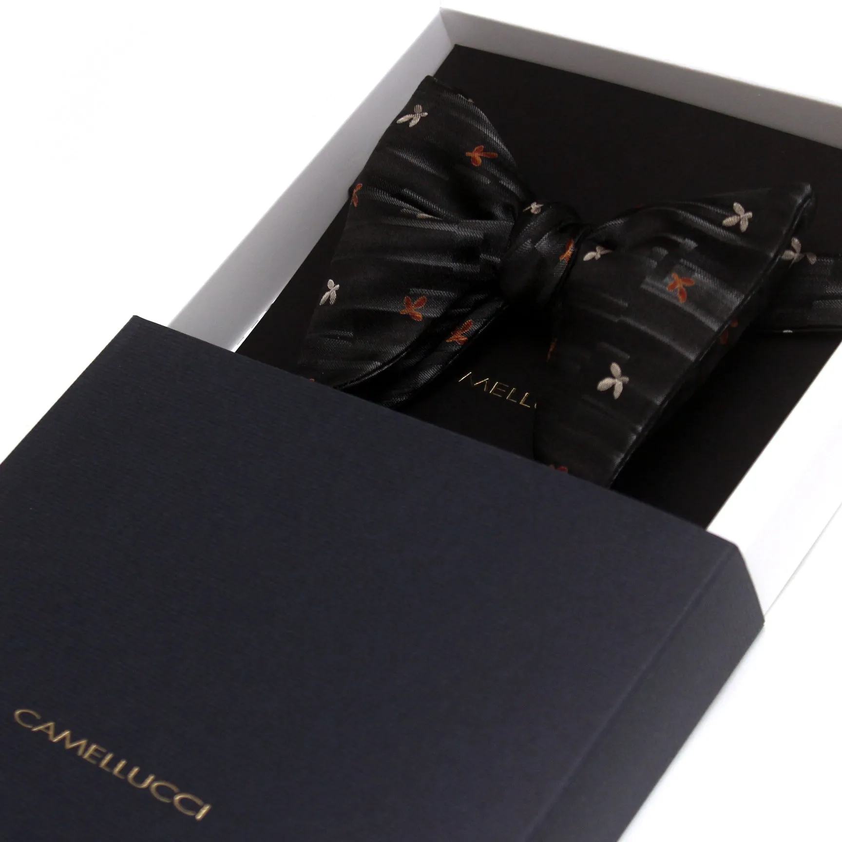 Big Butterfly Bow tie in Black Silk Bow Tie