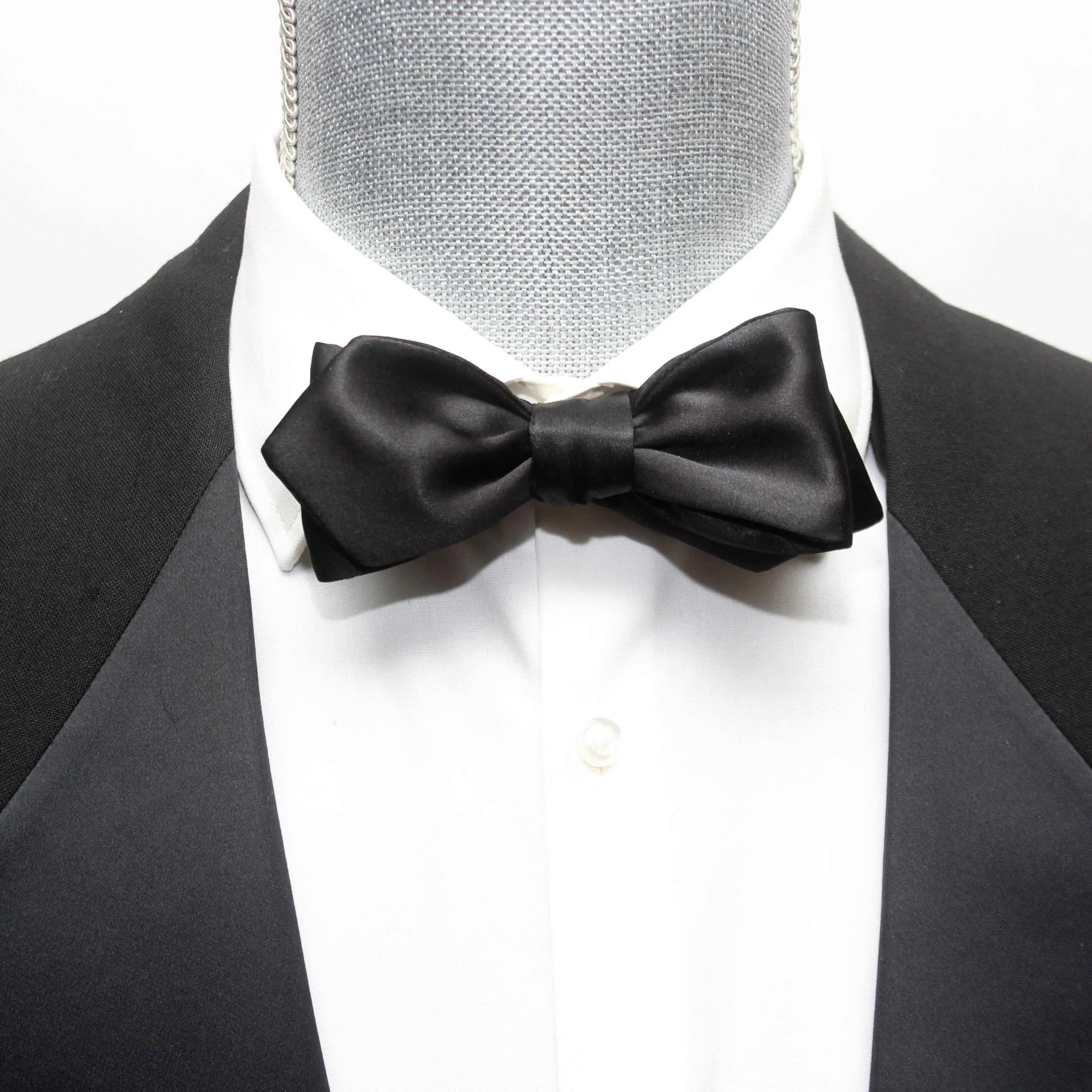 Black Diamond Point Silk Self tied Bow Tie