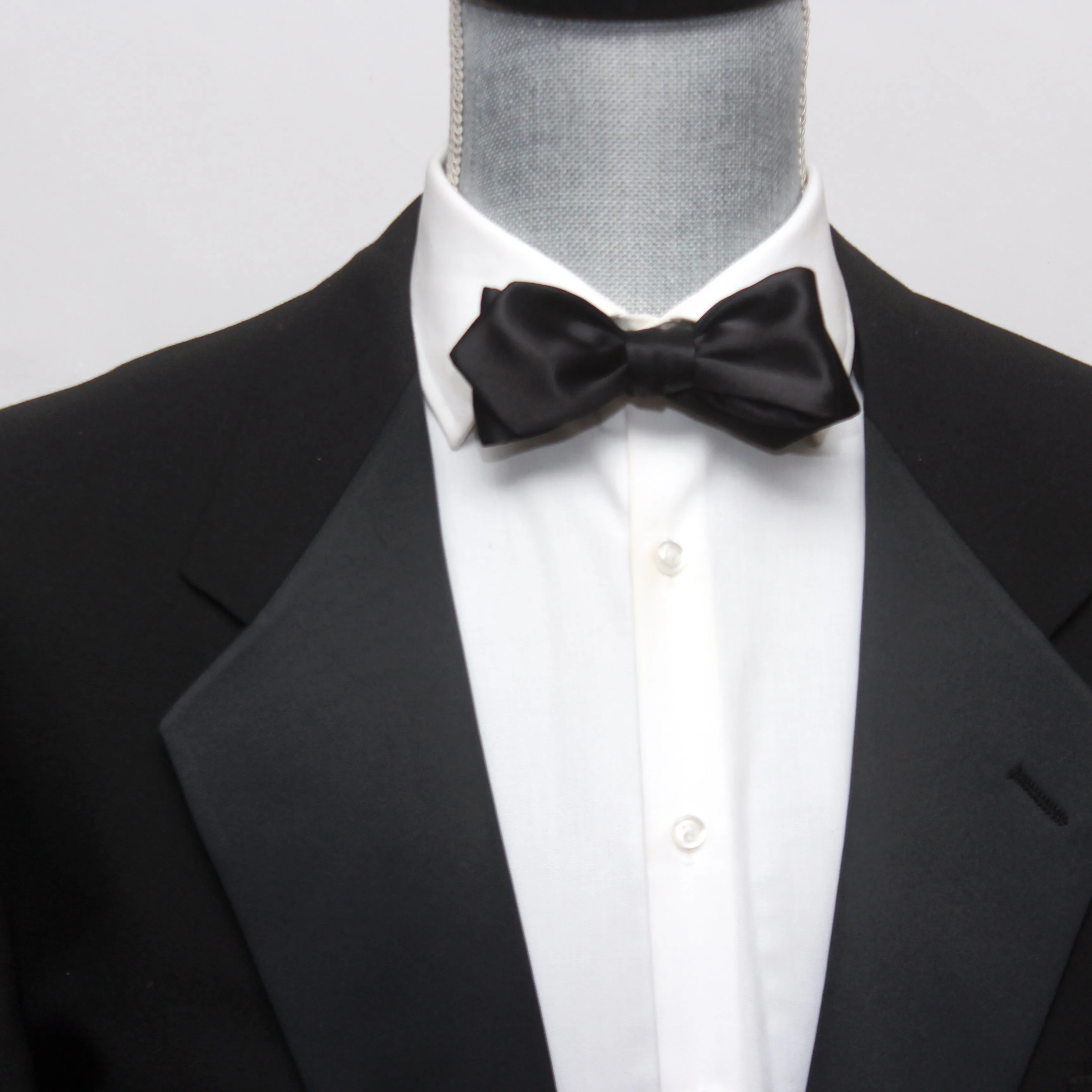 Black Diamond Point Silk Self tied Bow Tie