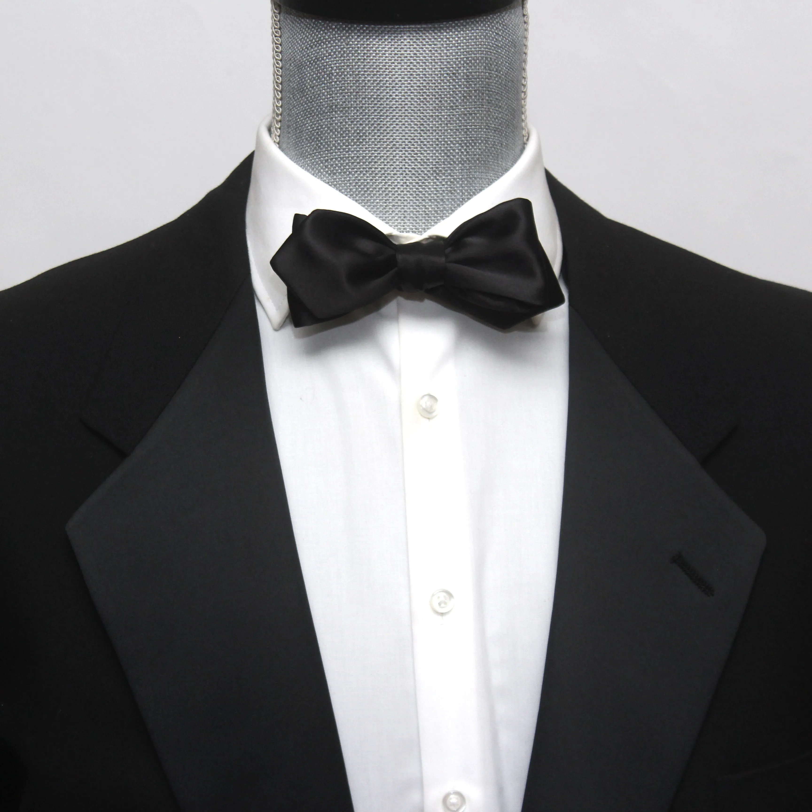Black Diamond Point Silk Self tied Bow Tie