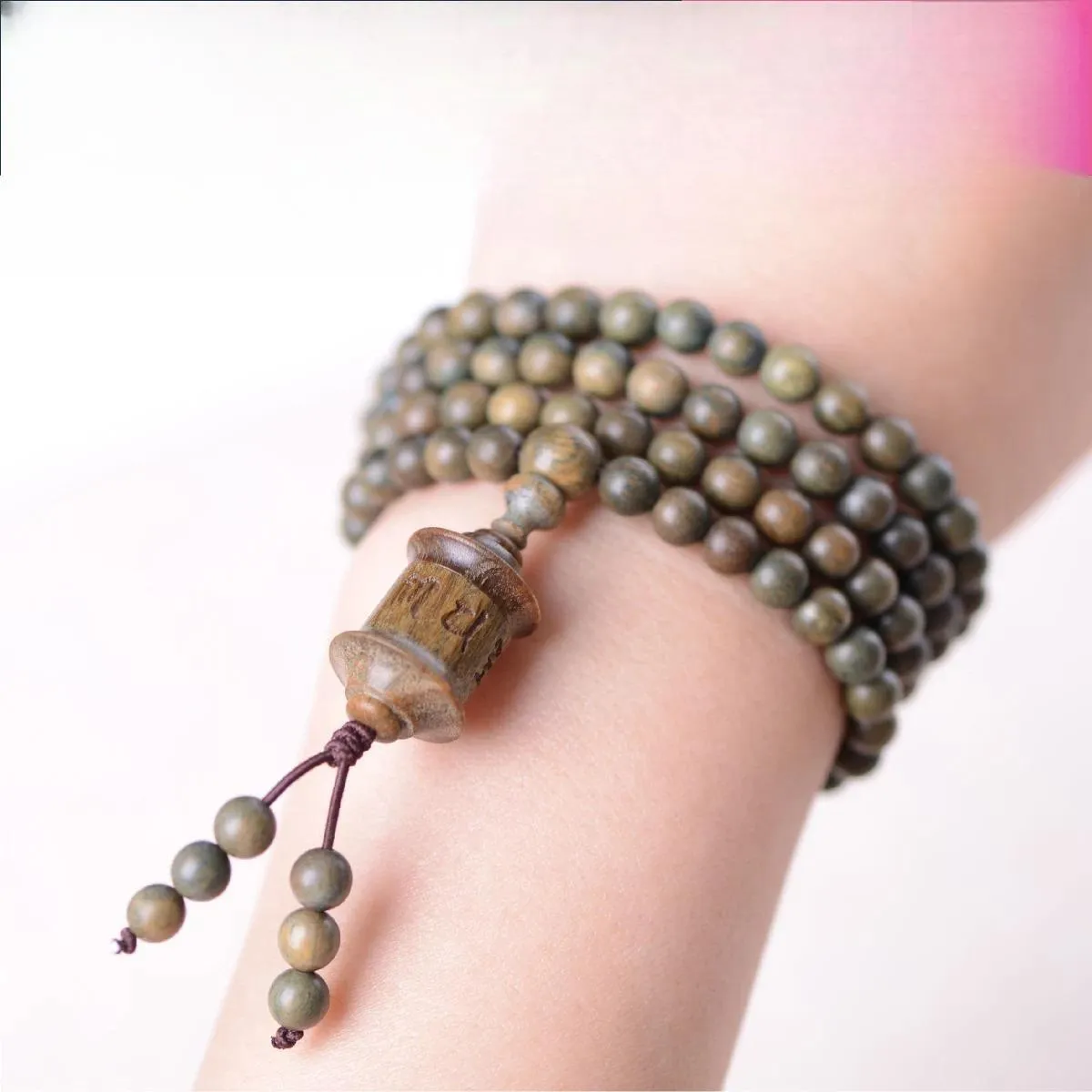 Natural Sandalwood 8mm108 Tibetan Buddhist Bracelet Unisex Rosary