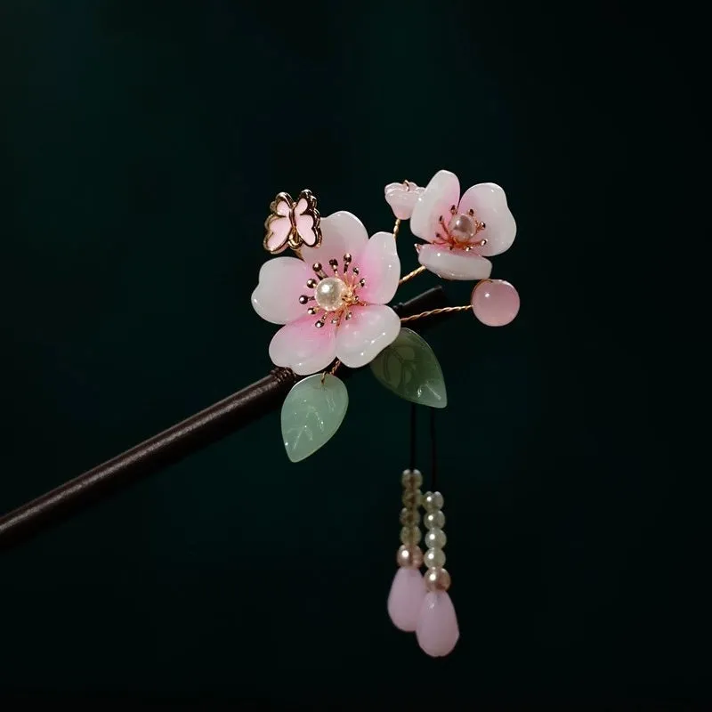 Simple and Stylish Women's Peach Blossom Style Tassel Hairpin
